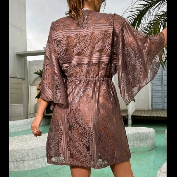 Front tie lace kimono - Picture 2 of 6